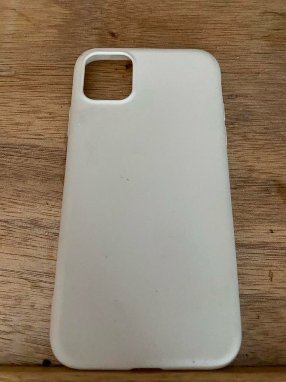 Amazon Essentials White Silicone Slim Phone Case